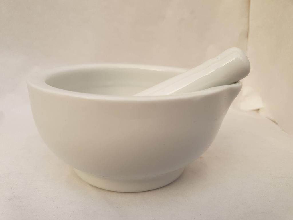 Mortier et pilon. Porcelaine, Enlèvement ou Envoi