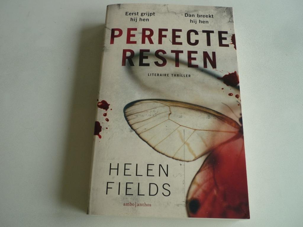 Perfecte Resten, Ophalen of Verzenden, Zo goed als nieuw, Helen Fields