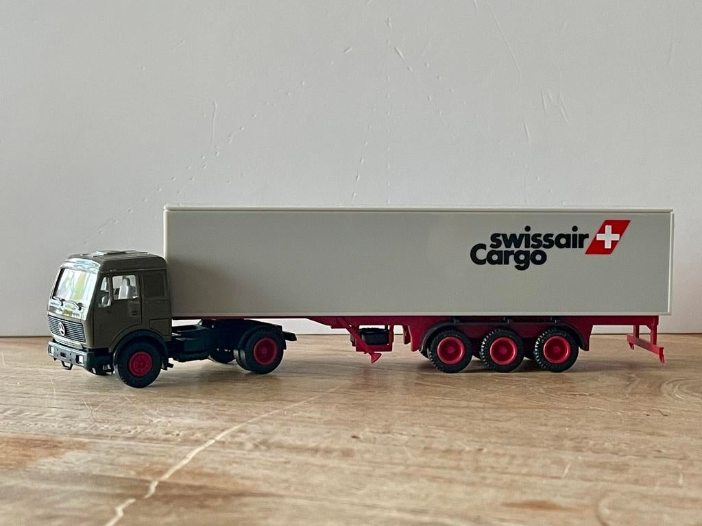 Herpa MB NG Swissair Cargo 1:87, Hobby en Vrije tijd, Ophalen of Verzenden, Zo goed als nieuw, Bus of Vrachtwagen, Herpa