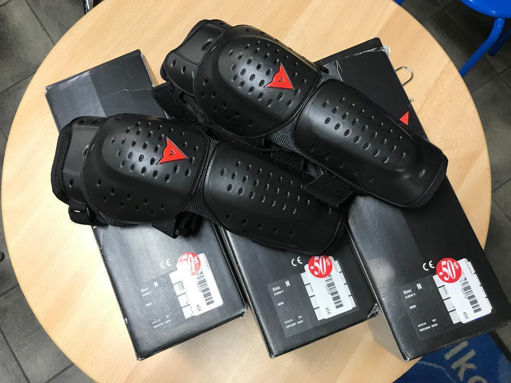 Dainese protectie "elbow V ", Motoren, Kleding | Motorkleding, Ophalen of Verzenden, Nieuw met kaartje, Overige typen, Dainese