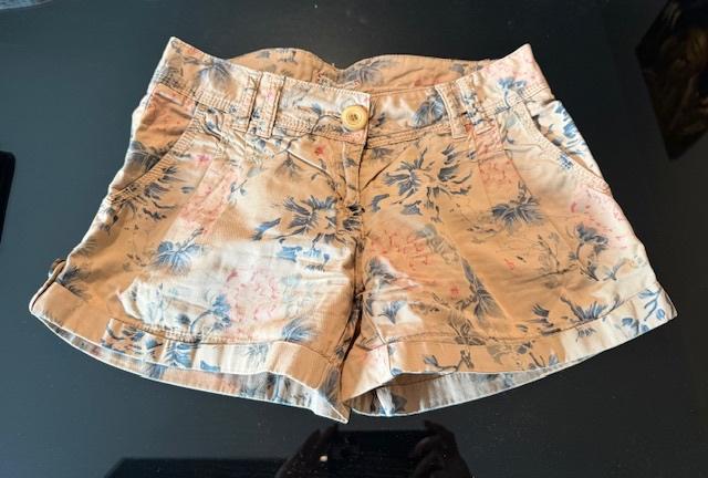 2 leuke shortjes -> Banana Moon (34) & S. Oliver (32), Autres couleurs, Autres types, Banana moon, Enlèvement