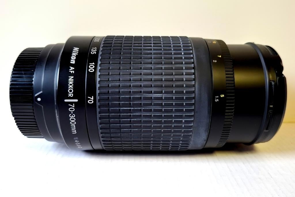Nikon AF Nikkor 70-300mm f/4-5.6G, Enlèvement ou Envoi, Utilisé, Téléobjectif, Zoom
