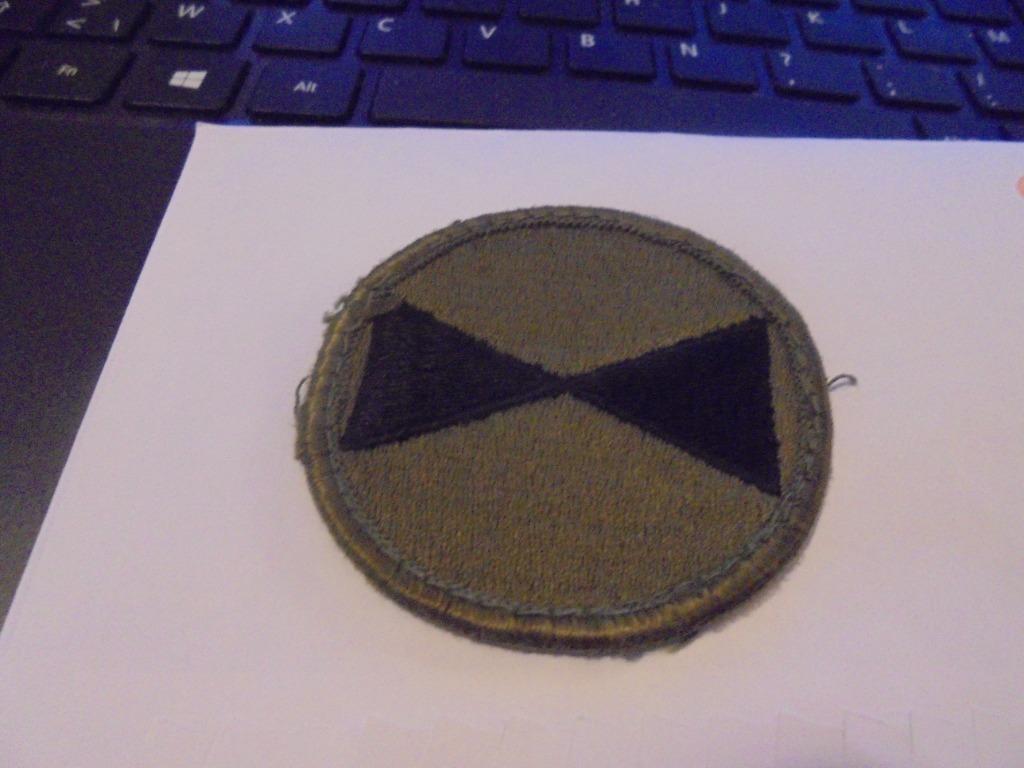 7 divisie camouflage Amerikaans leger, Verzamelen, Ophalen of Verzenden, Landmacht, Embleem of Badge