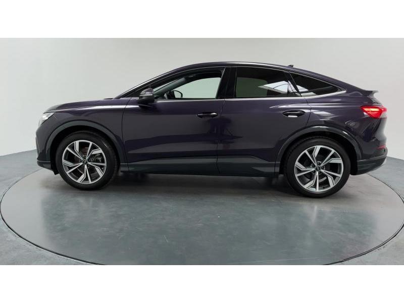 Audi Q4 e-tron 35, Auto's, Audi, Automaat, https://public.car-pass.be/vhr/67265c75-68b3-4977-8ea8-a451abbc21e5, Overige kleuren