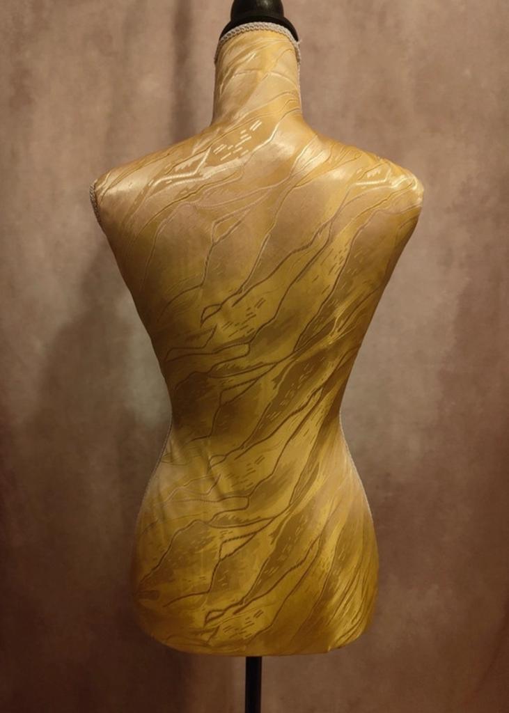Elegante mannequin, Hobby en Vrije tijd, Ophalen of Verzenden, Gebruikt, Paspop
