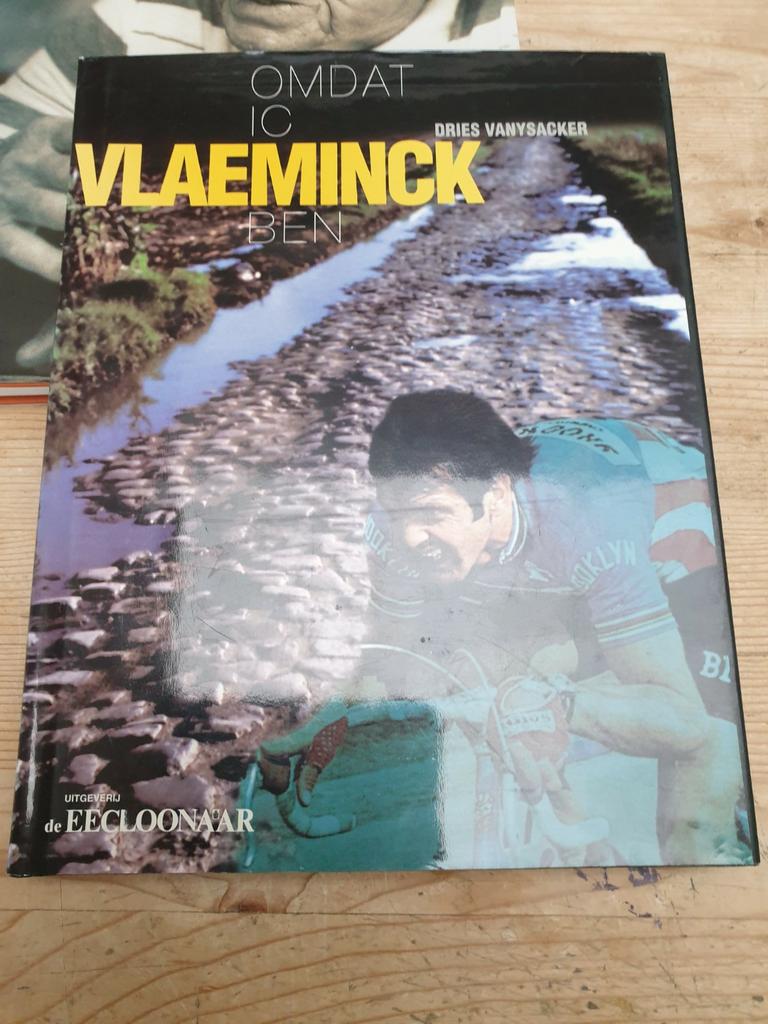 D. Vanysacker - Omdat ic Vlaeminck ben.  WIELERBOEK CYCLO, Ophalen of Verzenden, Zo goed als nieuw, D. Vanysacker