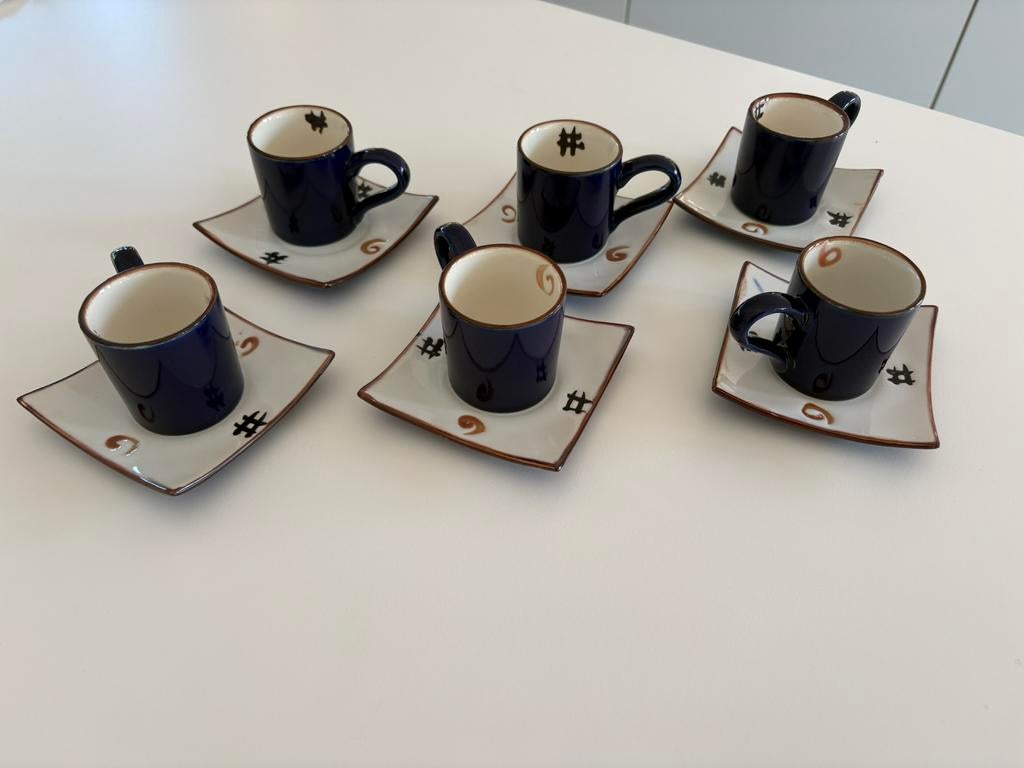 Set van 6 theekopjes met schoteltje, Ophalen, Zo goed als nieuw