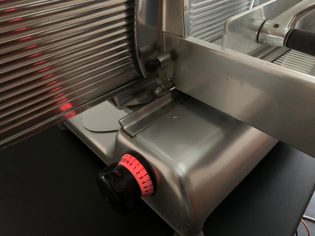 Bizerba snijmachine. Type VF 330 B, Ophalen, Bakkerij en Slagerij