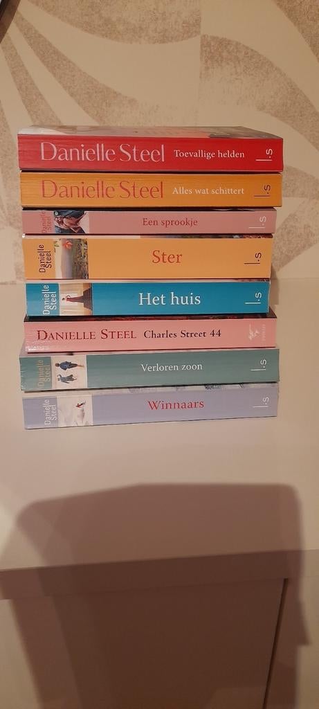 Romans Danielle Steel, Ophalen of Verzenden, Zo goed als nieuw