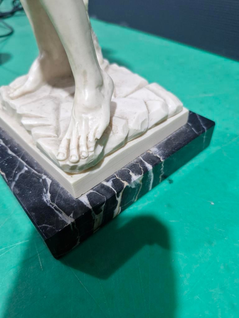 Keramisch beeld David Machelangelo met marmeren voet, Antiek en Kunst, Ophalen