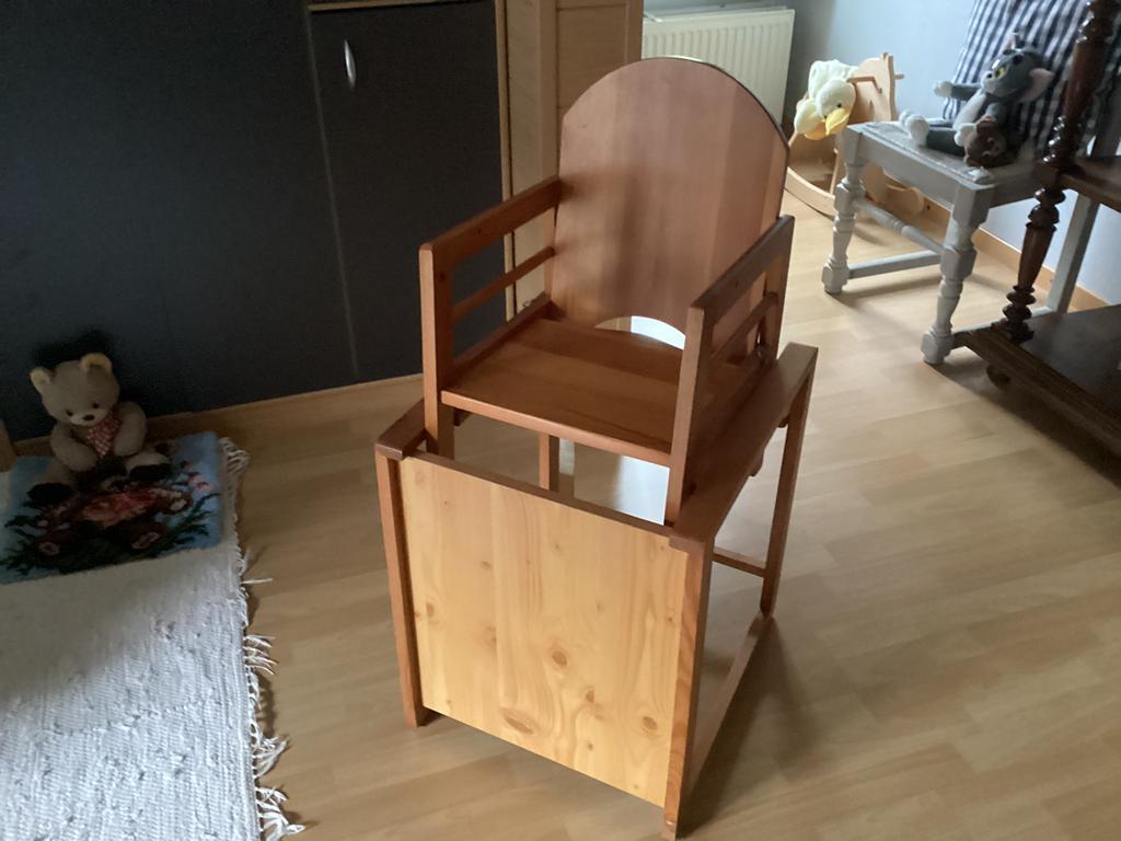 Kinder eetstoel, hout,, Kinderen en Baby's, Kinderkamer | Tafels en Stoelen, Ophalen, Zo goed als nieuw