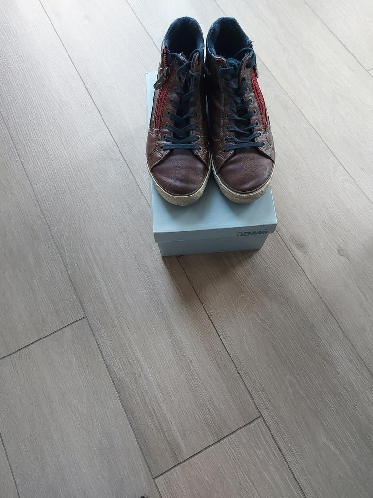Sportschoenen  Mustang, Ophalen, Zo goed als nieuw, Bruin, Sportschoenen