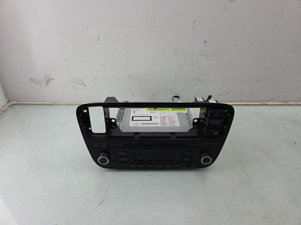RADIO Volkswagen Up! (121) (|1S0035156|1S0057156H|), Dhr. J. Ham, Volkswagen, Administratie@autoham.nl, Utilisé
