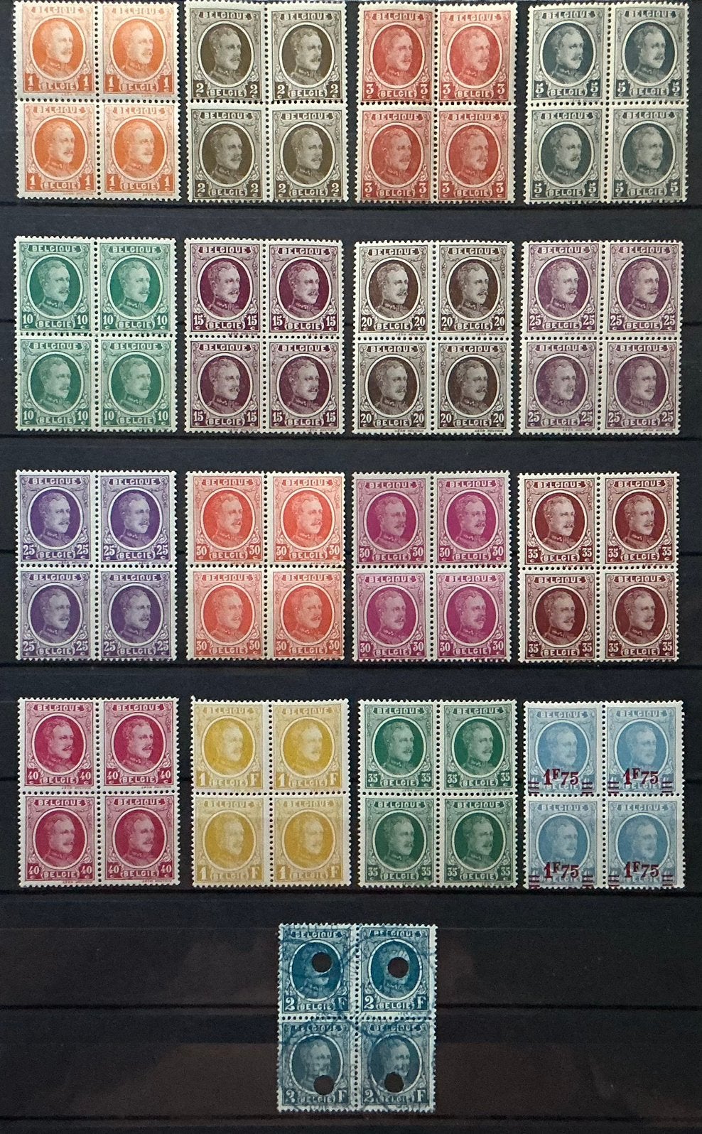 LOT 698. HOUYOUX. 16 blokken. POSTFRIS. 1x°. MNH., Koninklijk huis, Orginele gom, Ophalen of Verzenden, Postfris