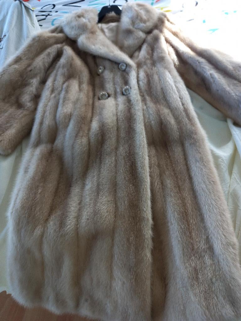 Prachtige vintage bontmantels – Pierre Michel (Oostende), Kleding | Dames, Beige, Pierre Michel, Zo goed als nieuw, Ophalen