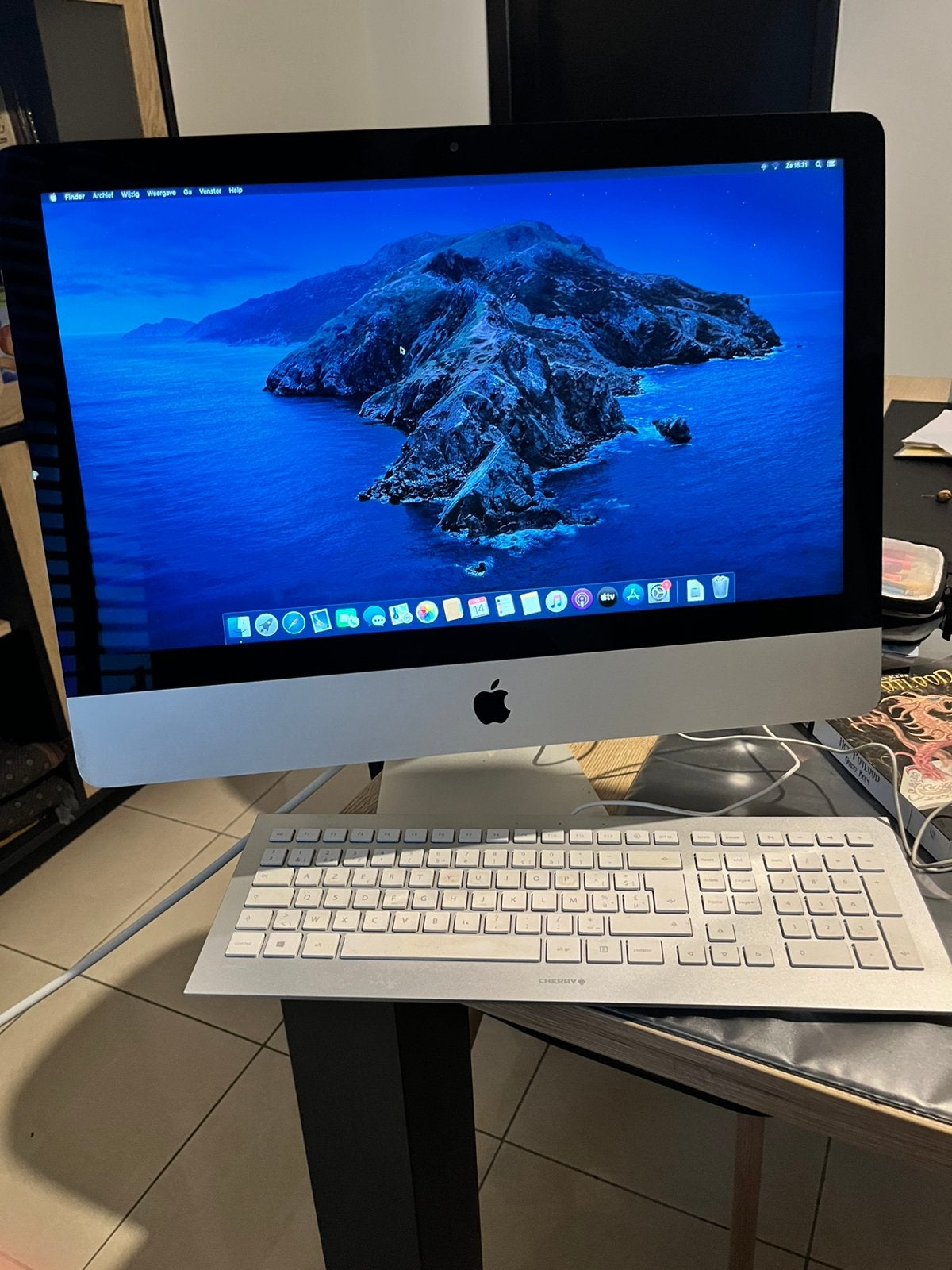 Mac 21 inch 1TB i5, Computers en Software, Apple Desktops, Ophalen, Zo goed als nieuw, IMac