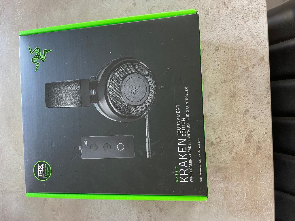 Razer Kraken - tournament edition, Mute-functie, Ophalen of Verzenden, Zo goed als nieuw, Razer