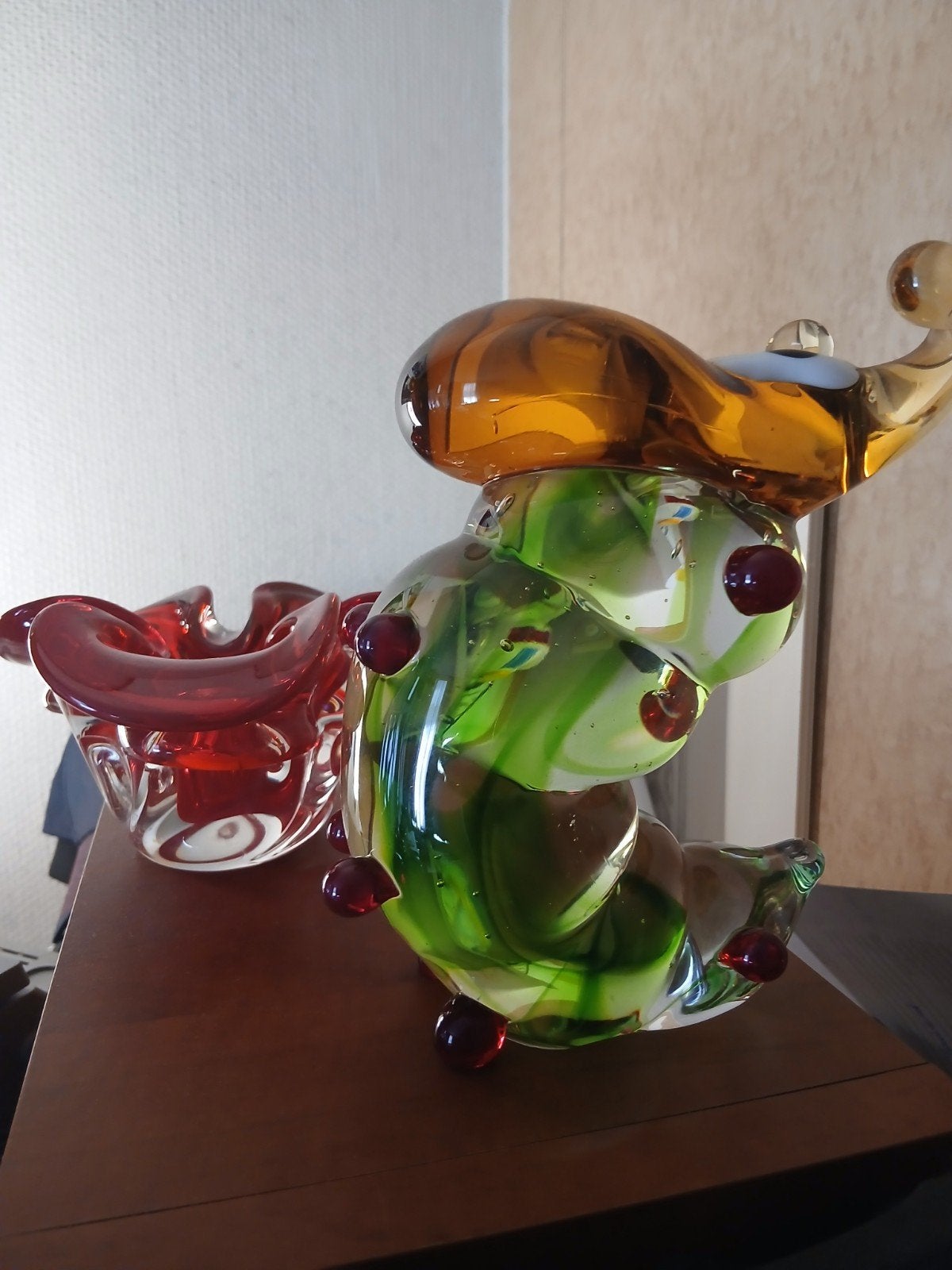 chenille 150 vd en verre de Murano et bol rouge 60 vd, Enlèvement ou Envoi, Plat, Verre