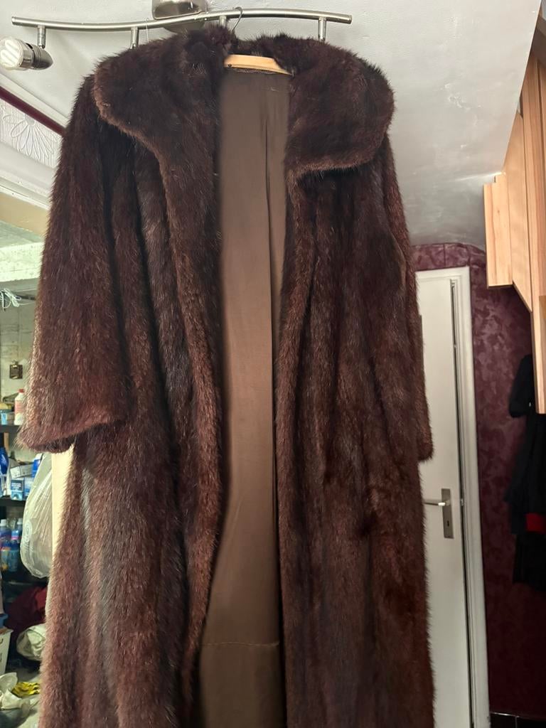 Veste en fourrure, Enlèvement ou Envoi, Comme neuf, Taille 42/44 (L)