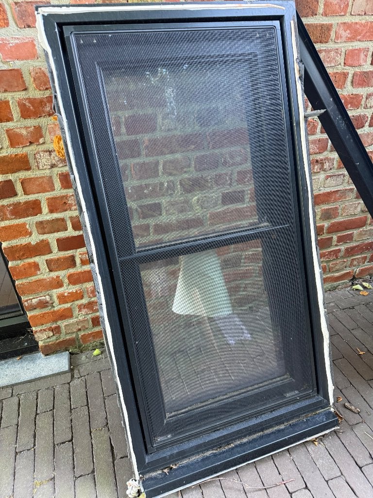 Zwarte raam klein kip/open, Doe-het-zelf en Bouw, Glas en Ramen, Ophalen, Gevelraam of Ruit, Minder dan 80 cm, 80 tot 120 cm
