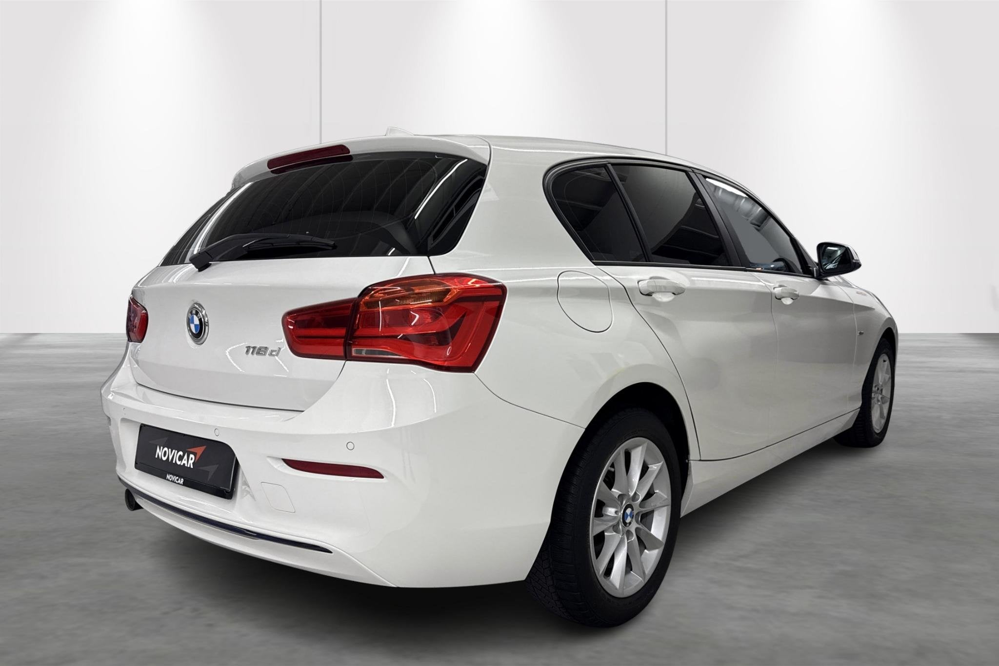 BMW 1-serie 118d Sport, Auto's, Wit, 5 deurs, 150 pk, Te koop