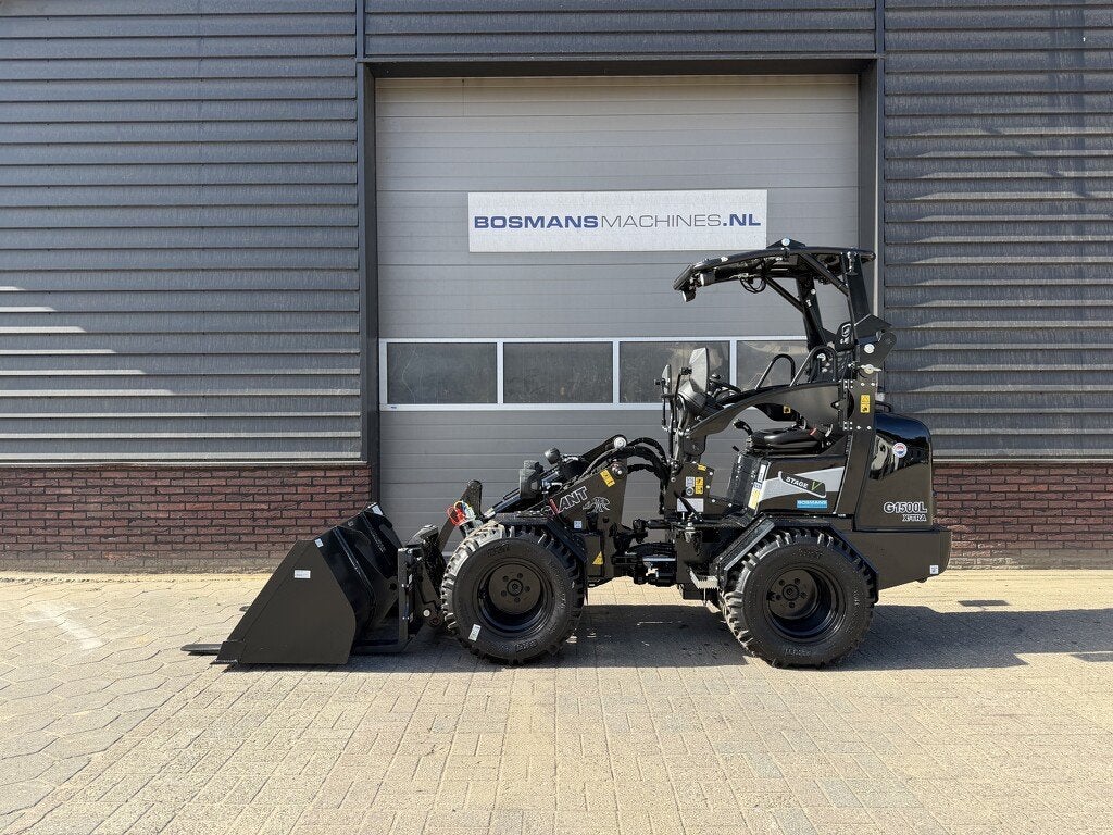 Giant G1500L X-tra minishovel BLACK edition ! Met zeer veel