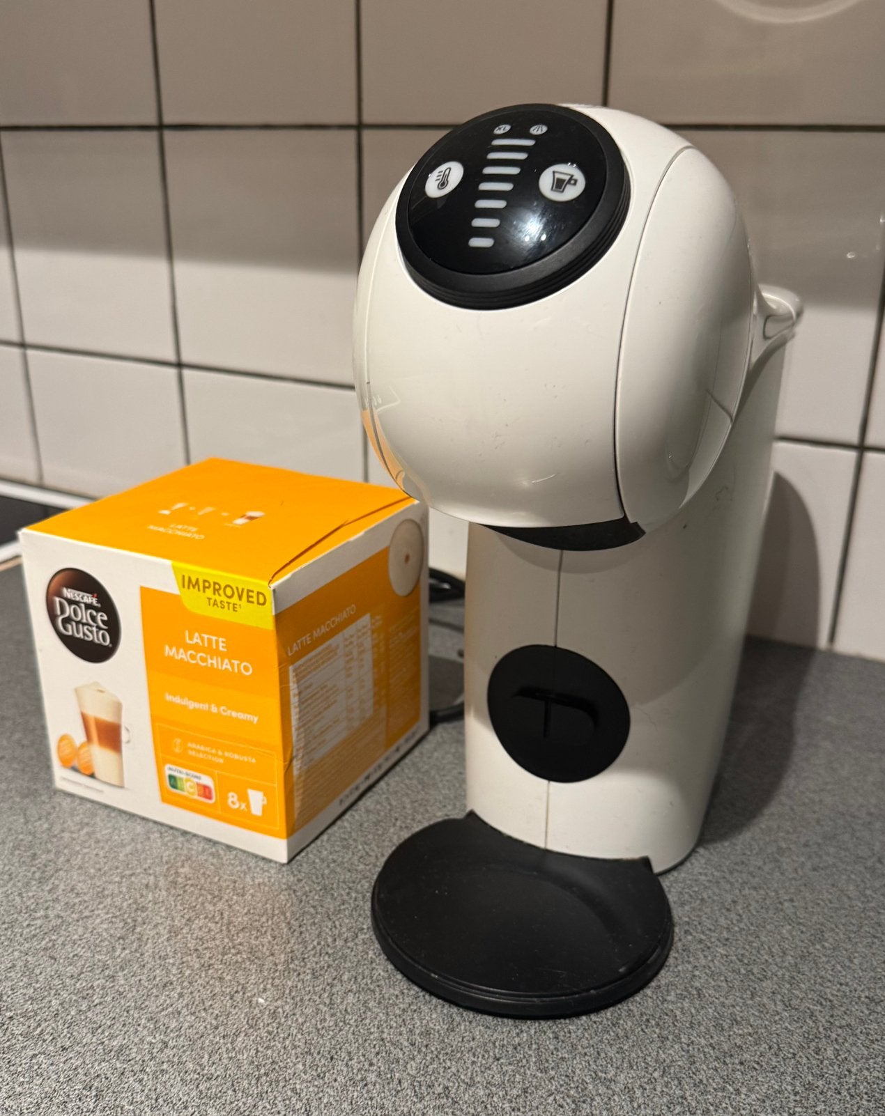 Nescaffe Koffie Machine Dolce Gusto, Elektronische apparatuur, Koffiezetapparaten, Ophalen, Zo goed als nieuw