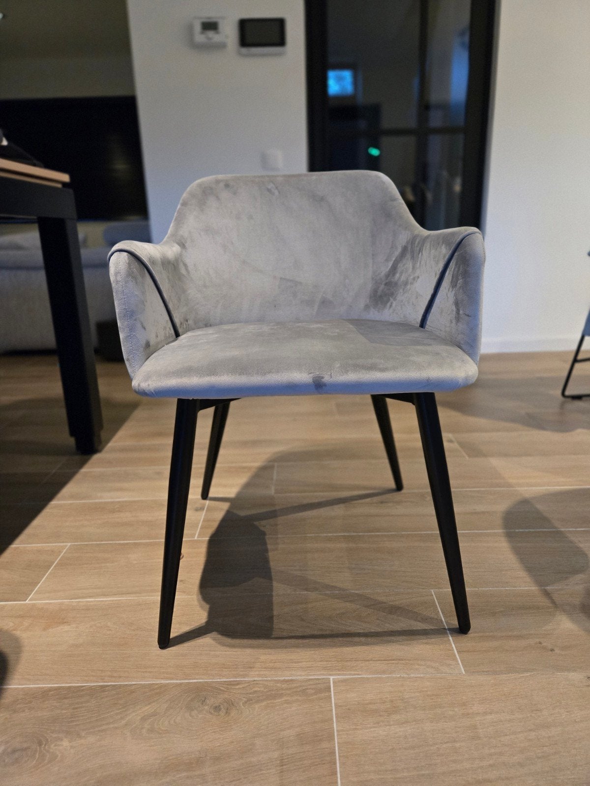 8 grijze Kick eetkamerstoelen, Huis en Inrichting, Stoelen, Ophalen, Zo goed als nieuw, Metaal, Vijf, Zes of meer stoelen