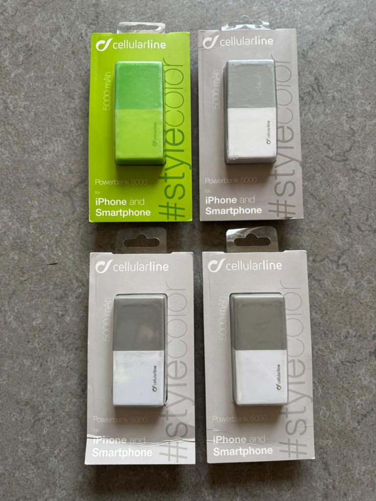 4 nieuwe Powerbanks, Telecommunicatie, Powerbanks, Ophalen of Verzenden, Zo goed als nieuw
