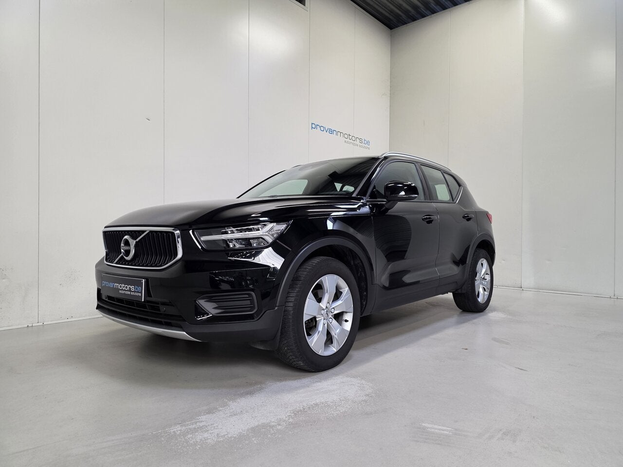 Volvo XC40 1.5 T3 Benzine Autom. Momentum - Topstaat! 1Ste, 0 kg, Zwart, 120 kW, 5 zetels