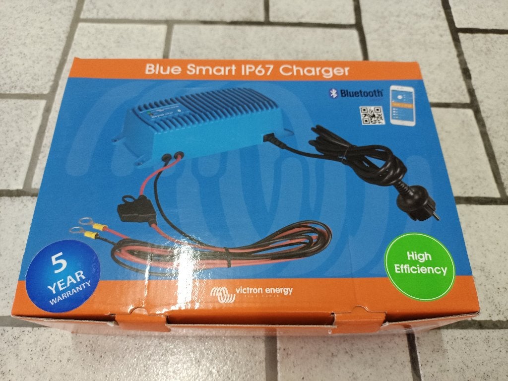 Chargeur de batterie LifePo4 Victron 12V 13A, Enlèvement, Utilisé, Smart