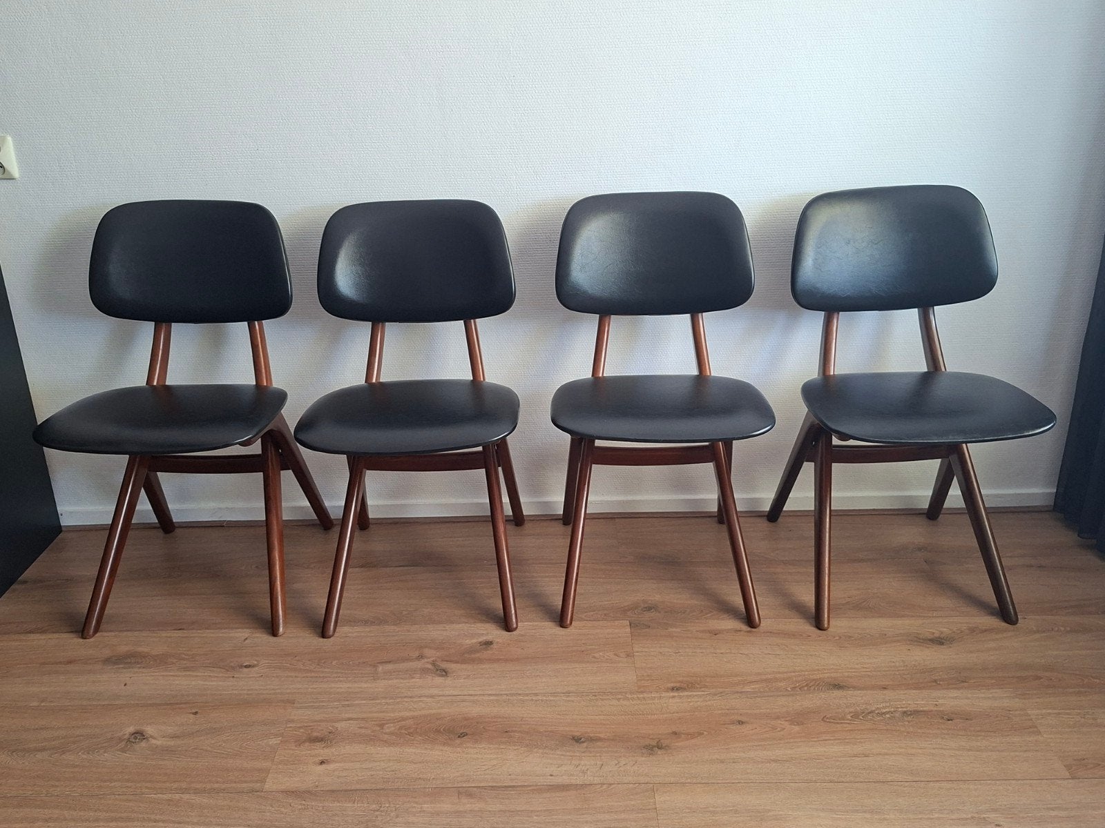 Set van 4 Vintage Louis van Teeffelen "Scissor" stoelen, Ophalen, Zwart, Hout, Vier