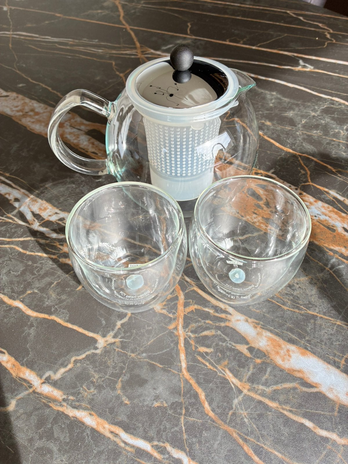 Bodum theepot met 2 bijpassende glazen met dubbele wand, Glas, Zilver, Bodum, Zo goed als nieuw