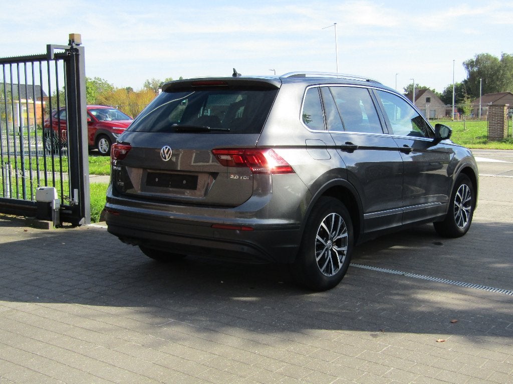 Vw Tiguan 2.0 TDI, Voorwielaandrijving, 4 cilinders, Leder, Bedrijf
