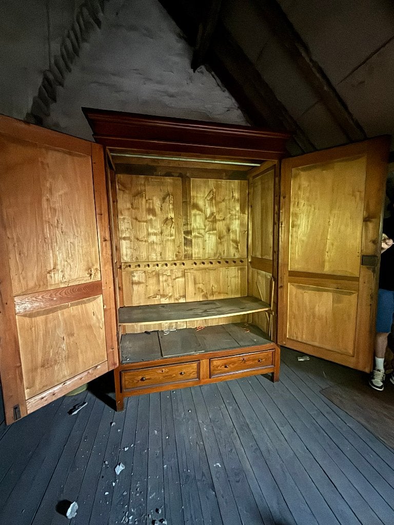 Antieke kast, Ophalen