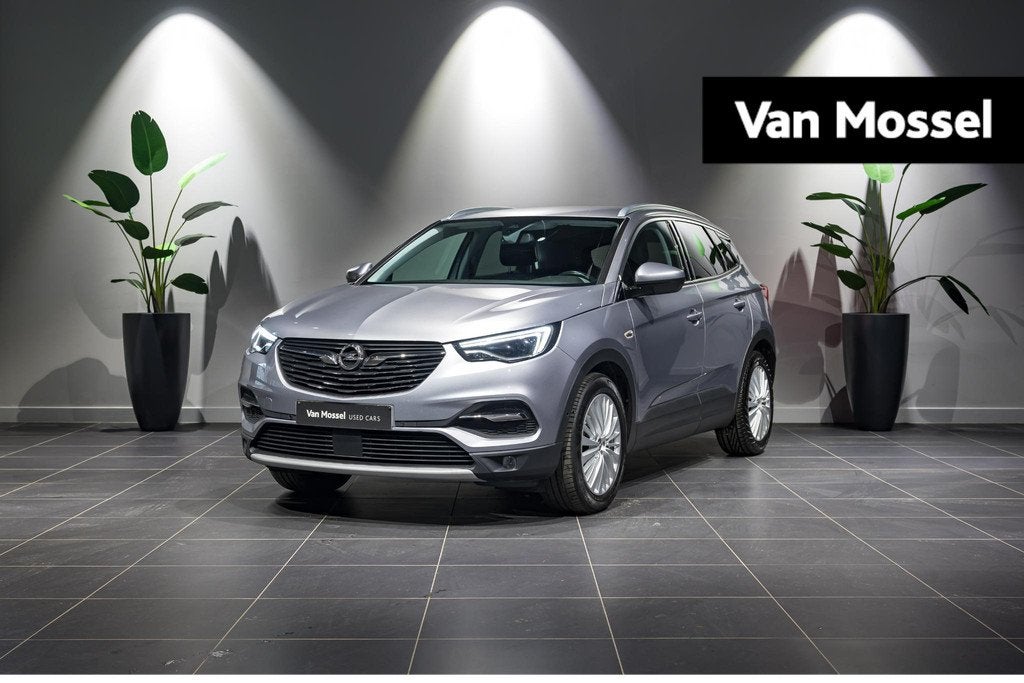 Opel Grandland X 1.2 Turbo ECOTEC S/S MT6 Comfort CARPLAY |, Voorwielaandrijving, 1350 kg, Stof, Gebruikt