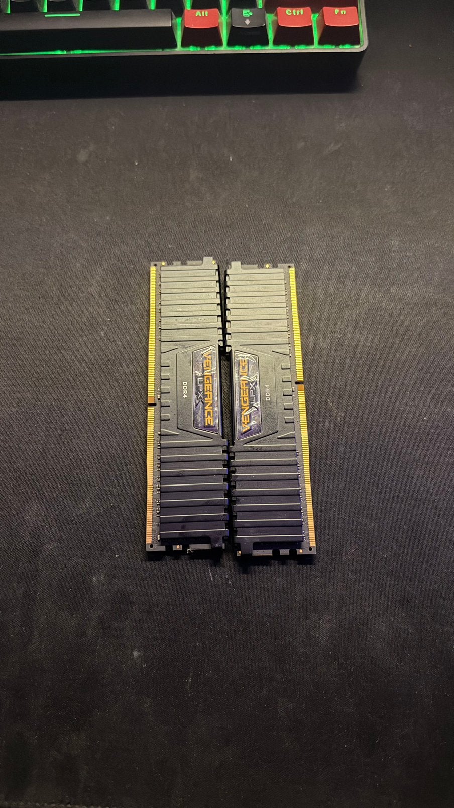 Corsaire vengeance 2x8gb 3200mhz, Informatique & Logiciels, Enlèvement ou Envoi, DDR4, Comme neuf, Desktop