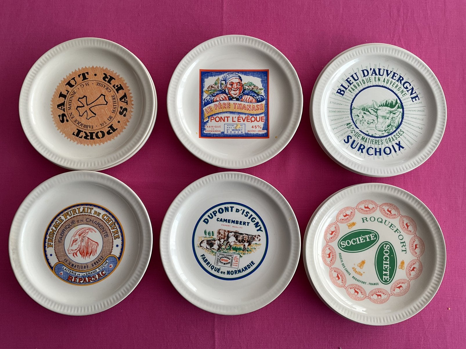 18 assiettes à fromages, Collections, Enlèvement, Comme neuf