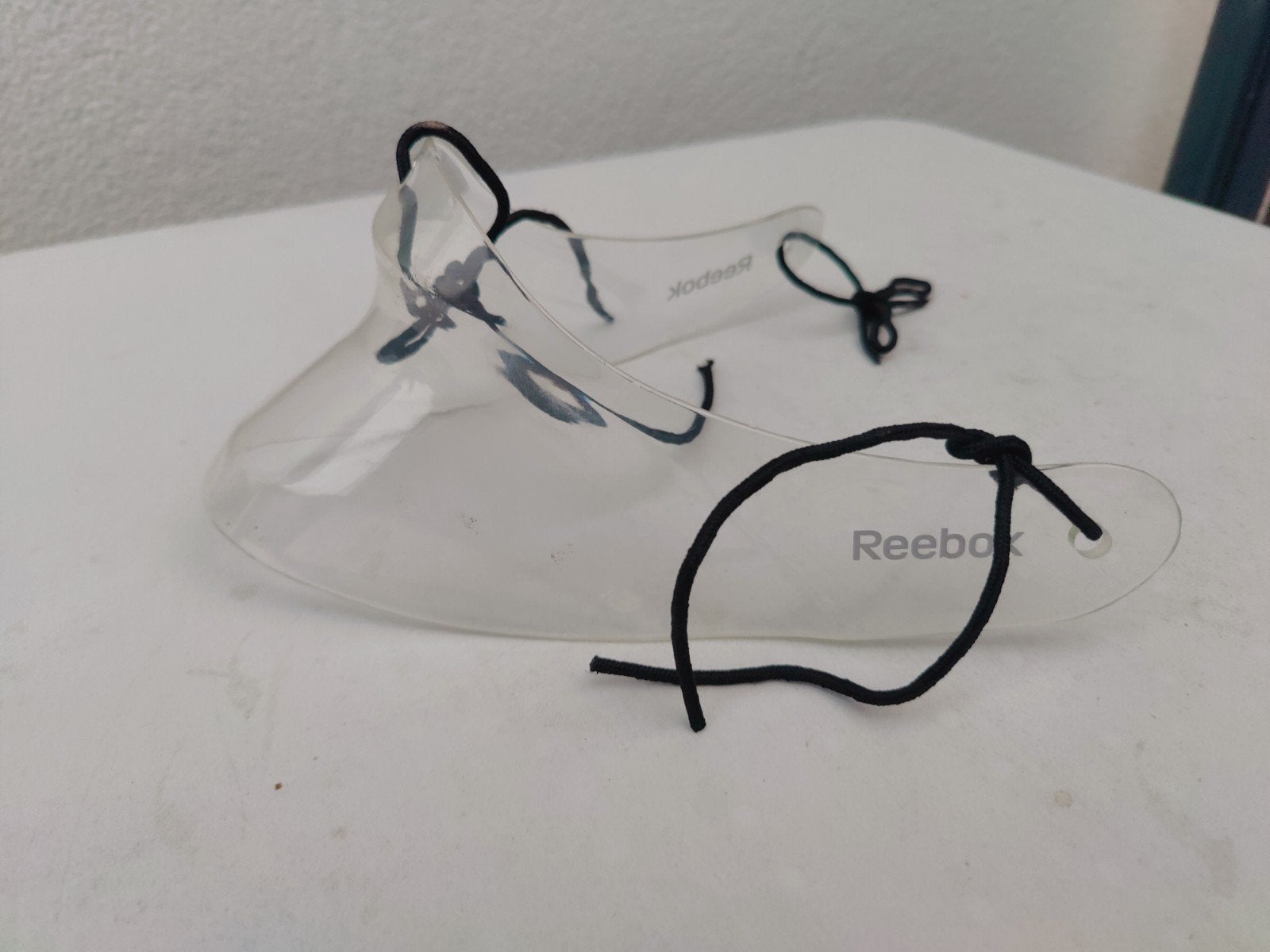 Hockey Goalie bavette pour casque Reebok, Sports & Fitness, Enlèvement ou Envoi, Comme neuf, Protection
