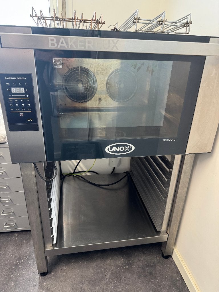 Four UNOX Bakerlux Shop Pro Go 60x40 4 niveaux, Enlèvement, Utilisé, Boulangerie et Boucherie