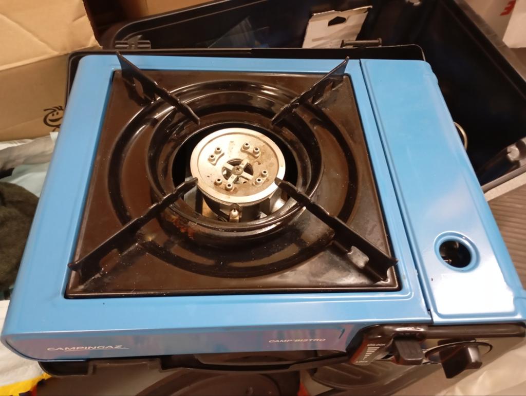 réchaud gaz avec 2 cartouches + lampe, Caravanes & Camping, Enlèvement