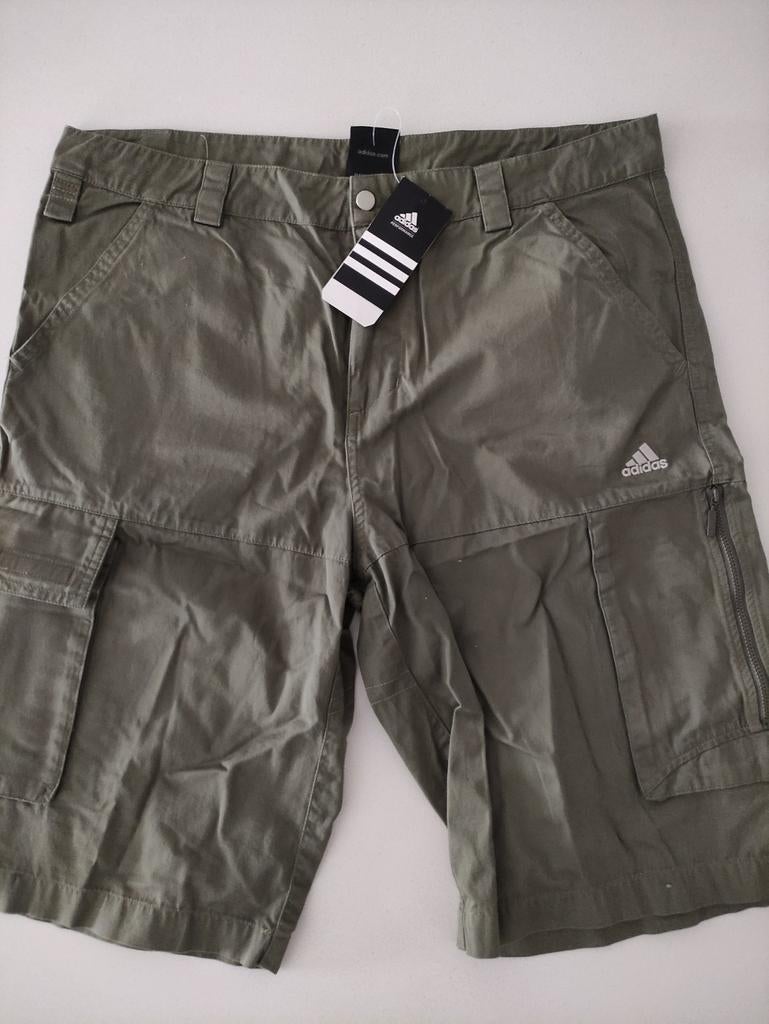 Adidas short, kaki, grote maat staat large, meer x - large, Ophalen of Verzenden, Groen