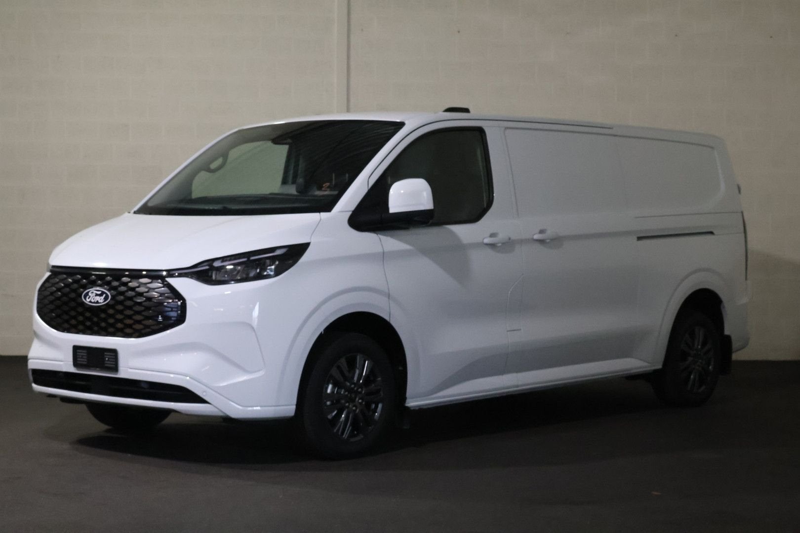 Ford E-Transit Custom L2 H1 Limited 71 kWh 2x Schuifdeur B&O, Auto's, Automaat, Elektrisch, Ford, Te koop