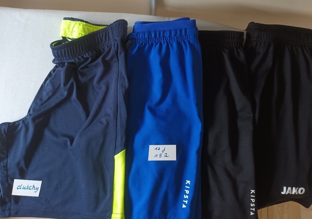 Voetbal / sport shorts 12 jaar jongens, Verzenden, Zo goed als nieuw, Broek
