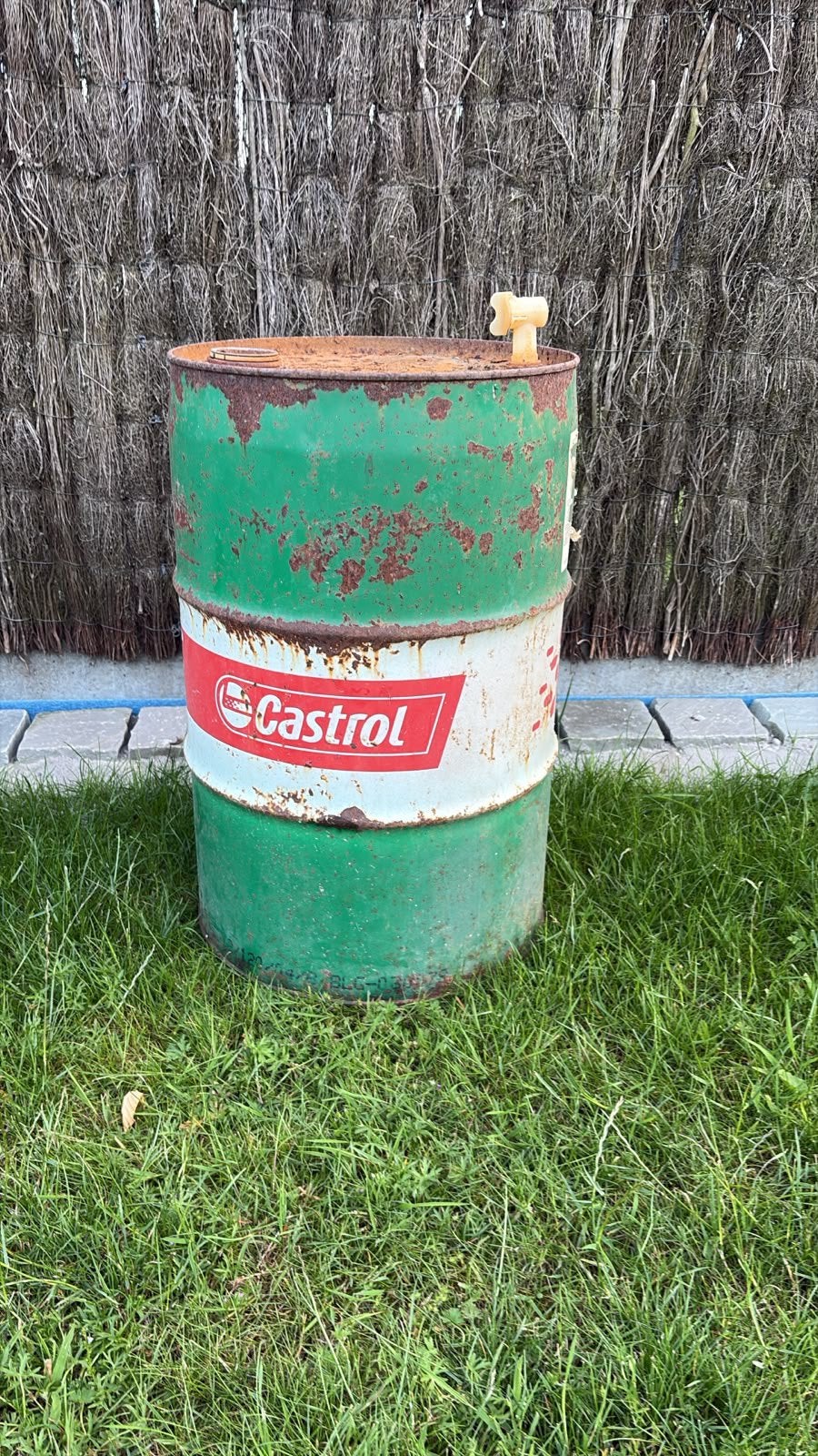 Vintage olie vat, Ophalen, Zo goed als nieuw