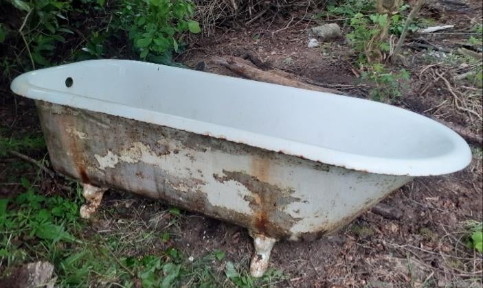 Gratuit : ancienne baignoire sur pattes, Bricolage & Construction, Sanitaire, Enlèvement, Utilisé, Baignoire