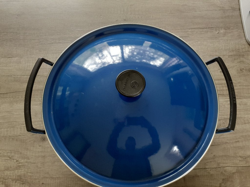 Gietijzeren wok van Le Creuset met deksel, Huis en Inrichting, Keuken | Potten en Pannen, Ophalen, Gietijzer, Zo goed als nieuw