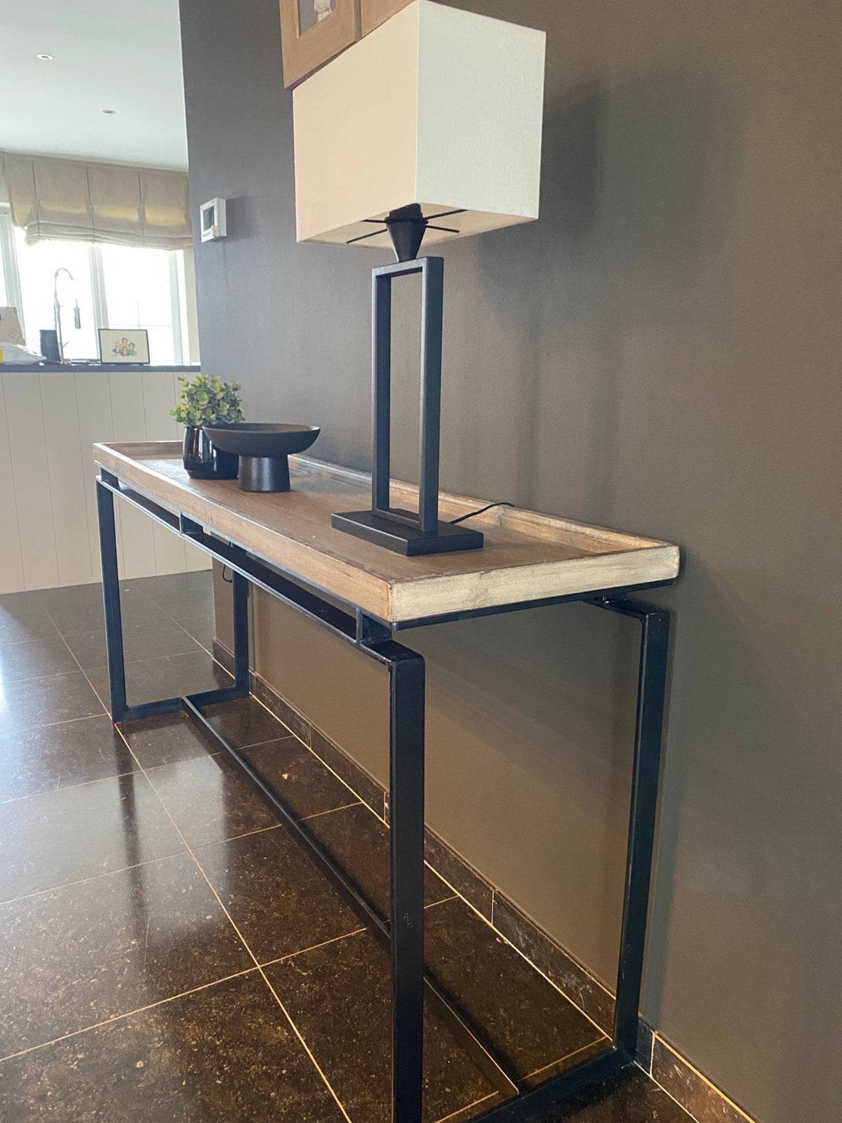 Sidetable zwart smeedijzer onderstel met eiken blad, Enlèvement, Comme neuf