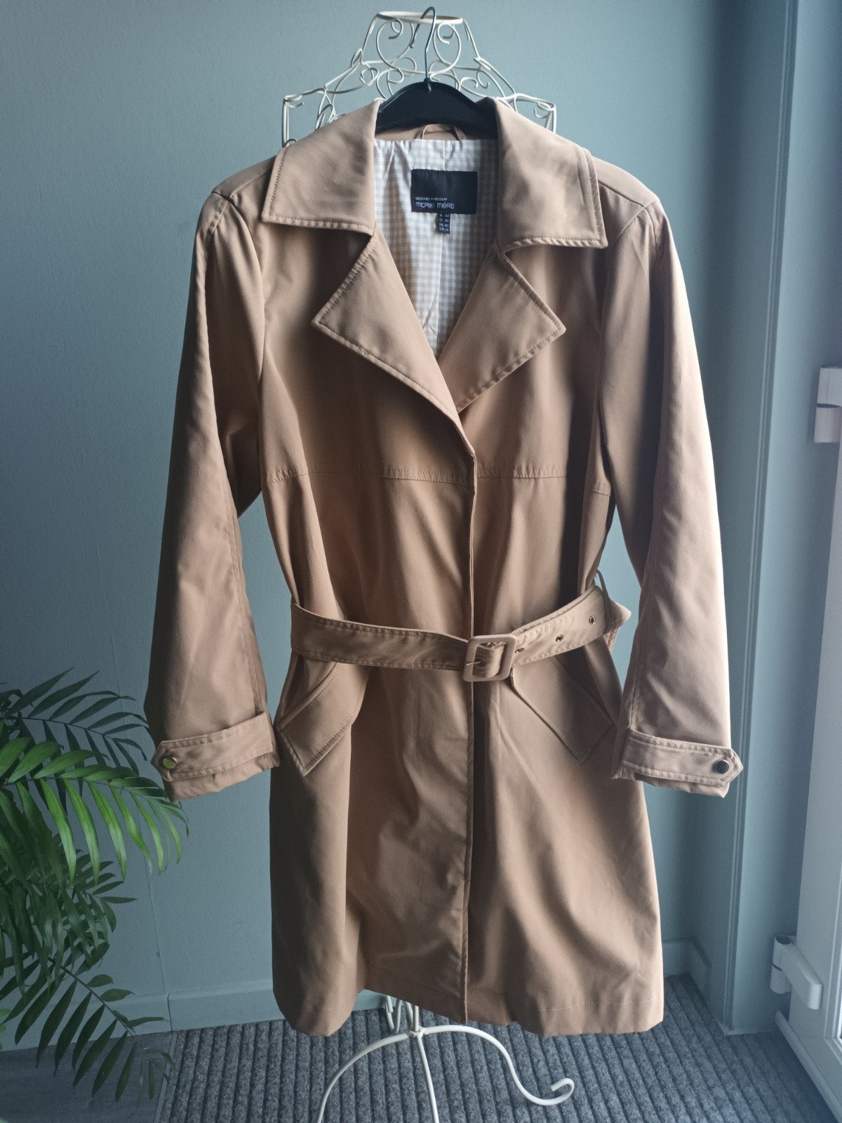 Elegante beige trenchcoat van Marie Méro. maat 42, Beige, Maat 42/44 (L), Marie Méro, Ophalen of Verzenden