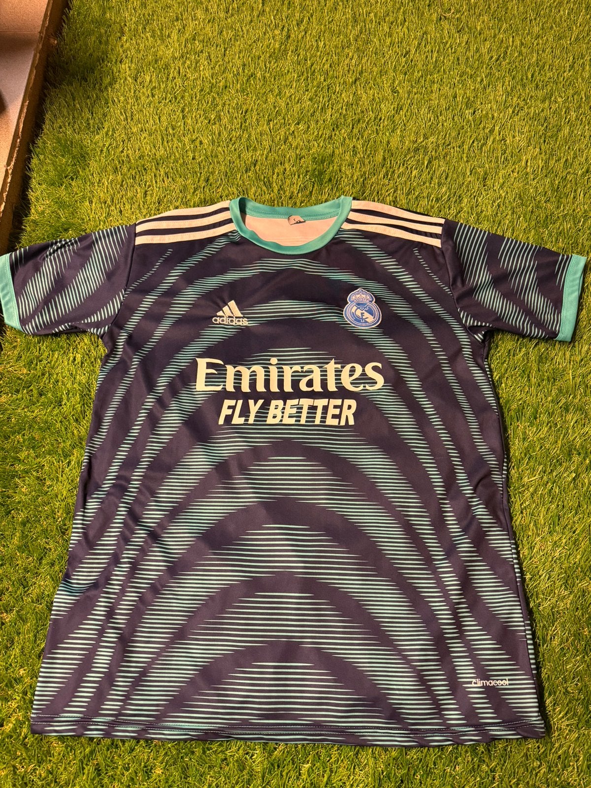 Real Madrid Limited edition, Taille L, Enlèvement ou Envoi, Utilisé